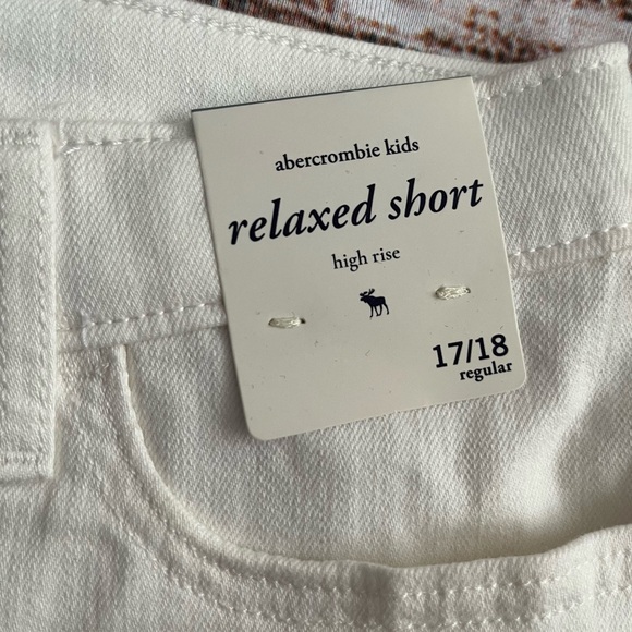 NWT Abercrombie Kids relaxed short - Picture 4 of 7